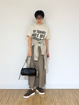 「アイテム（ポーチ）」を使った、AZUMIさん（レディース・160cm）の夏コーディネート