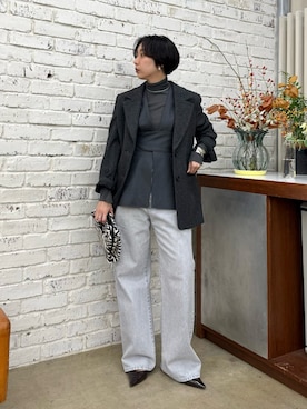 「アイテム（クラッチバッグ）」を使った、AZUMIさん（レディース・160cm）の秋コーディネート