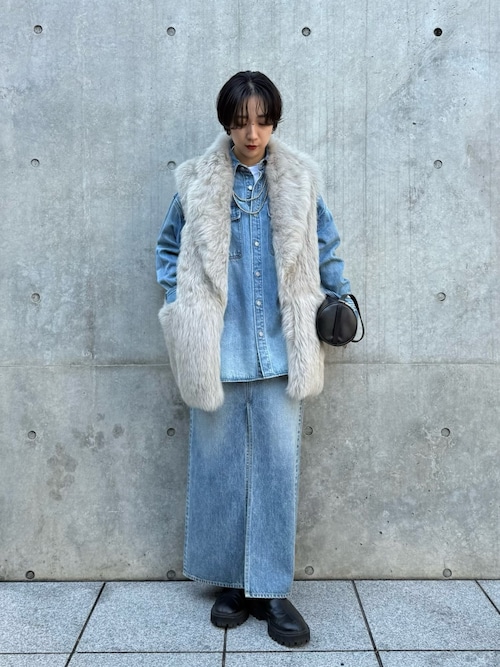 美品✨️ウィムガゼット　2024現行品　デニムスリットスカート　36 ウィムガゼットデニムロングスカート36 ウィムガゼットデニムロング