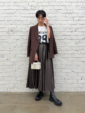 「アイテム（テーラードジャケット）」を使った、AZUMIさん（レディース・160cm）の夏コーディネート