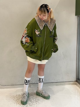 「刺繍」｜「アイテム（MA-1）」を使った、CandyStripper_renkaさん（レディース・156cm）の秋コーディネート
