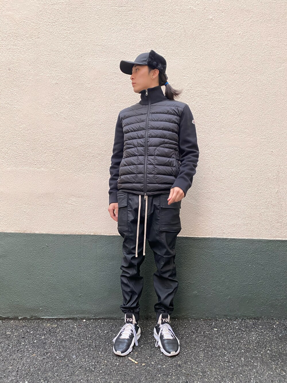 「おしゃれさんと繋がりたい、今日のコーデ、LHP、LHPOSAKA、LHP大阪、whiteland、Danke schon、MONCLER、ダウンジャケット、タートルネック」｜「DANKE SCHONのDankeSchon/ダンケシェーン/COATING GARDENER PANTS（その他パンツ、ブラック系）」を使った、Ryunosuke Ikedaさん（メンズ・173cm）の冬コーディネートの1枚目の写真