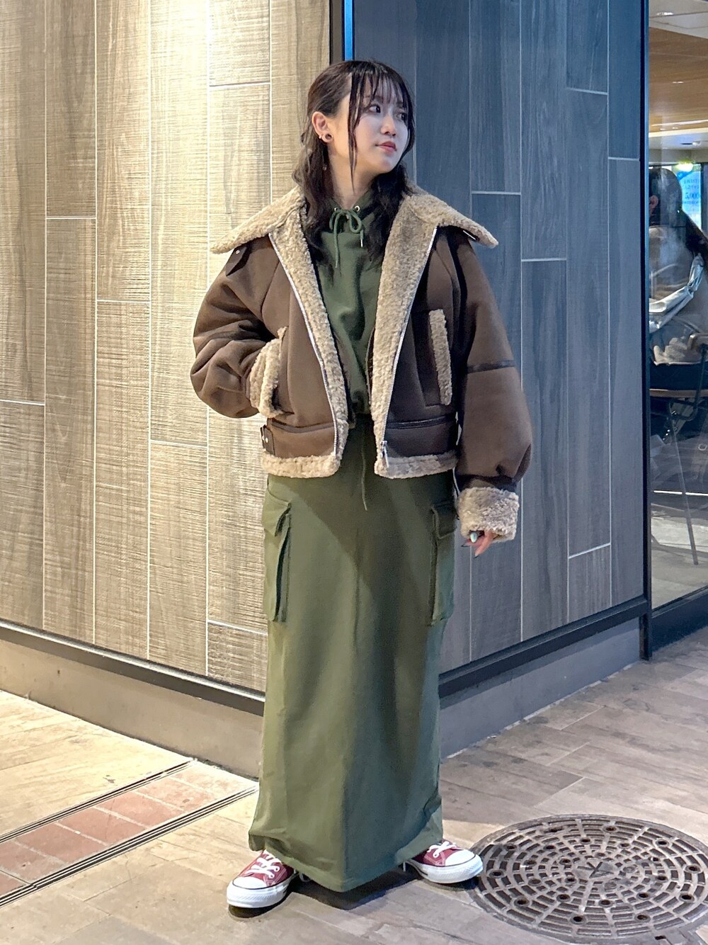 「ファッションを楽しもう、WEARyouthコーデ、ミルクフェド、ミルクフェド(MILKFED.)、MILKFED.、ビッグシルエット、秋冬コーデ、セットアップ、ムートンジャケット、ムートンコート、アウター、低身長女子、お出かけコーデ、カラー×コーデ、冬アウター」｜「MILKFED.のFAUX MOUTON JACKET（ムートンコート、ブラウン系）」を使った、レイナさん（レディース・154cm）の秋コーディネートの1枚目の写真