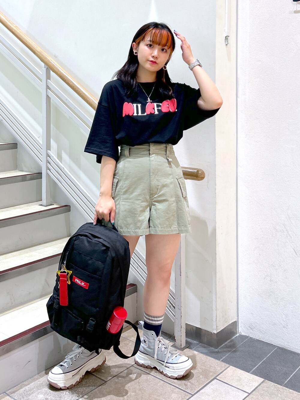 「WEARyouthコーデ、夏コーデ、初夏コーデ、ZOZOセール2023夏、今日のコーデ、ootd、MILKFED.、ミルクフェド、ミルクフェド(MILKFED.)、Tシャツ、ロゴT、ショートパンツ、バックパック、リュック、おしゃれさんと繋がりたい」｜「MILKFED.のFLUFFY LOGO TOP（Tシャツ/カットソー、ブラック系）」を使った、レイナさん（レディース・154cm）の夏コーディネートの1枚目の写真