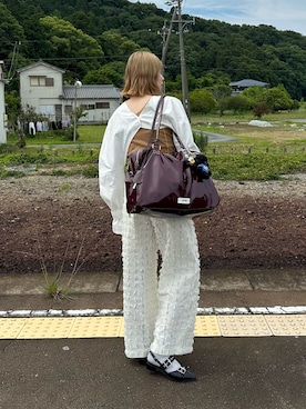「GRAIN（グレイン）の【GRAIN/グレイン】2wayエナメルBIGバッグ（ボストンバッグ、レッド系）」を使った、oairidaoさん（レディース・166cm）の夏コーディネート