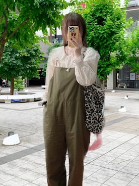 「coca（coca）（コカ）のアイテム（サロペット/オーバーオール）」を使った、chocolatpowderさん（レディース・162cm）の秋コーディネート