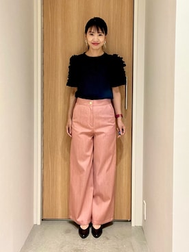 「ワイドパンツ」｜「アイテム（デニムパンツ、ピンク系）」を使った、yasuda.eさん（レディース・162cm）の秋コーディネート