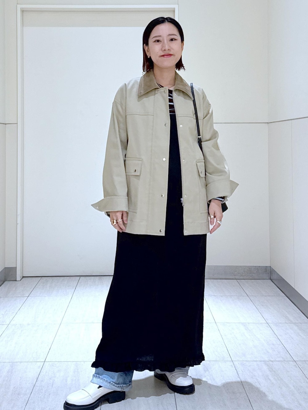 「キャミワンピ、25ss、25ss春の新作、バニティバッグ、ママ、ママコーデ、大人コーデ、休日コーデ、Wshoes_pickup、初春コーデ、春コーデ、デートコーデ、お出かけコーデ、旅行コーデ、推し活コーデ」｜「ADAM ET ROPE'のLES BIJOUX コンビチェーンネックレス（ネックレス、シルバー系）」を使った、KUBOTAさん（レディース・159cm）の冬コーディネートの1枚目の写真
