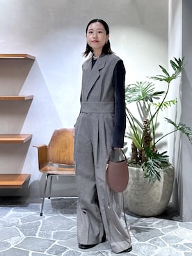 「アイテム（つなぎ/オールインワン、グレー系）」を使った、KUBOTAさん（レディース・159cm）の秋コーディネート