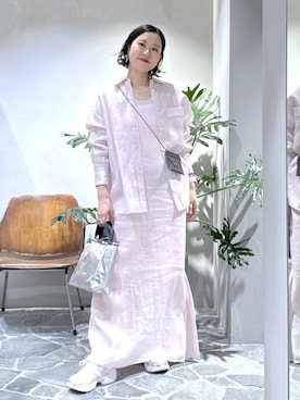 「アイテム（ポーチ）」を使った、KUBOTAさん（レディース・159cm）の春コーディネート