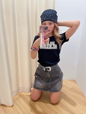 「ミニスカート」｜「アイテム（Tシャツ/カットソー、ブラック系）」を使った、Yさん（レディース・155cm）の夏コーディネート