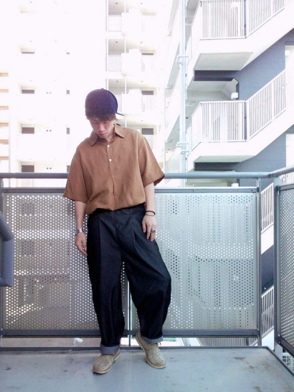 「ユニクロ、UNIQLO、低身長、おしゃれさんと繋がりたい、お洒落さんとつながりたい、タックイン、ブラウン、リネン、ワイドパンツ」｜「PPFMのアイテム（ブーツ、ベージュ系）」を使った、ゆきだるまさん（メンズ・168cm）の夏コーディネートの1枚目の写真