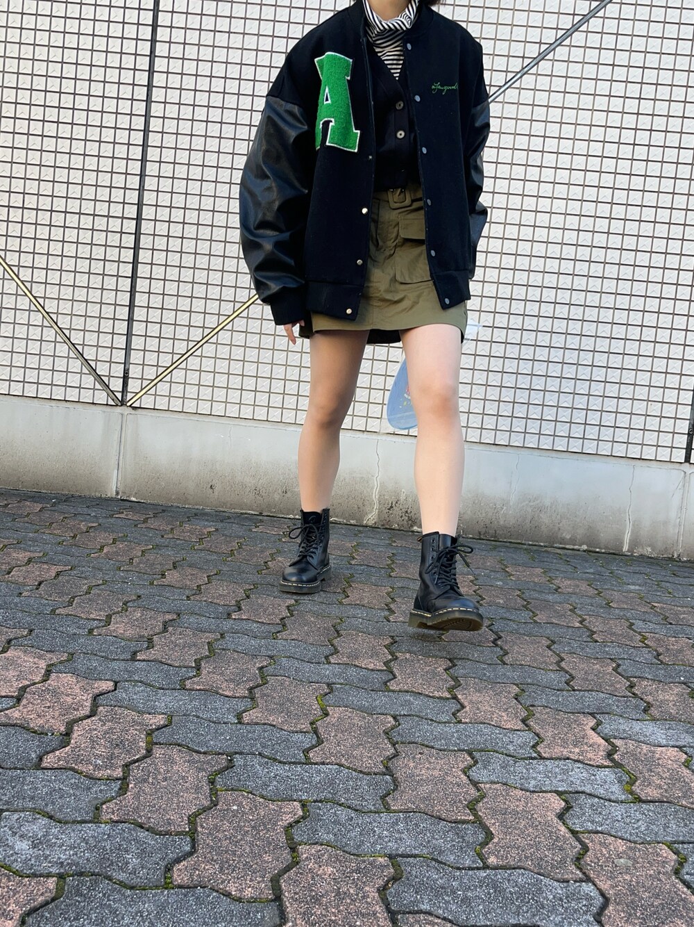 「冬のコーデ」｜「sheinのアイテム（その他トップス、ブラック系）」を使った、kotoha さん（レディース・157cm）の冬コーディネートの1枚目の写真
