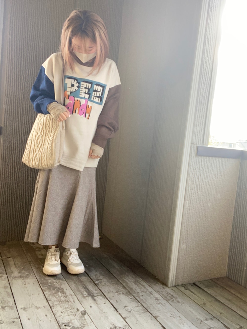 「カジュアルコーデ、秋服コーデ、今日のコーデ、ニットコーデ、秋、低身長、低身長コーデ、秋カラー、淡色コーデ、おしゃれさんと繋がりたい、いいね、save、フォローお願いします🤑、いいね返し、骨格ストレート」｜「Mac-Houseのアイテム（ニット/セーター、ホワイト系）」を使った、miroro さん（レディース・148cm）の秋コーディネートの1枚目の写真