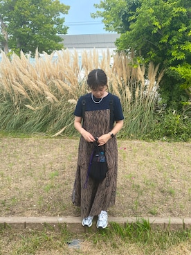 「ワンピース×スニーカー」｜「アイテム（オールインワン・サロペット）」を使った、cotさん（レディース・154cm）の秋コーディネート