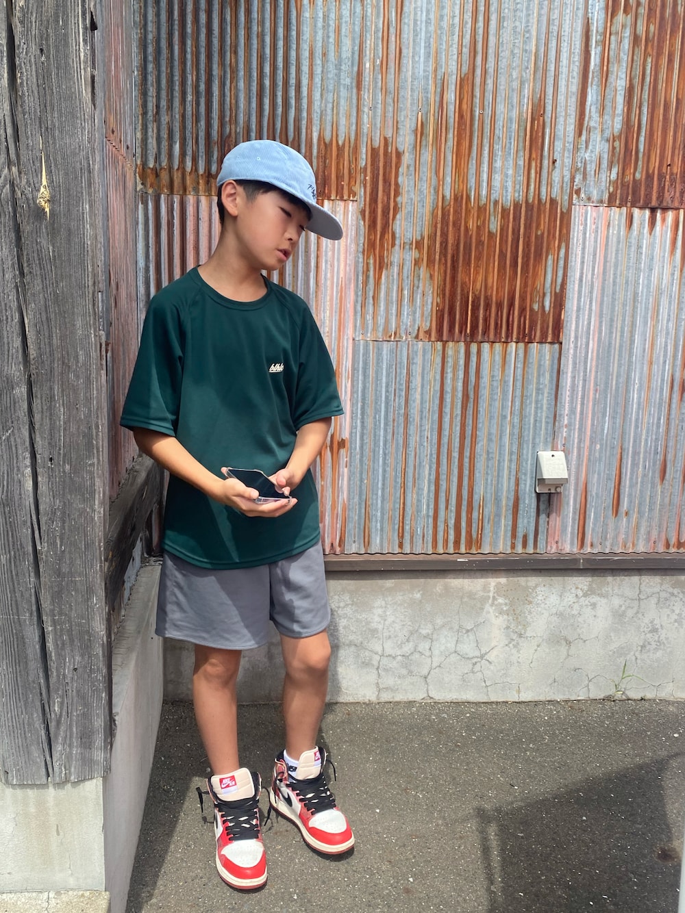 ballaholicのTシャツ/カットソーを使った人気ファッション