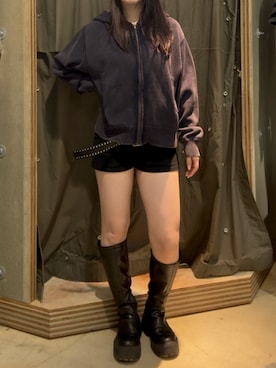 「WHO'S WHO gallery（フーズフーギャラリー）のスタッズベルト（ベルト）」を使った、mashiroさん（レディース・153cm）の秋コーディネート