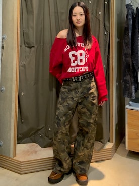 「WHO'S WHO gallery（フーズフーギャラリー）のエリオットナンバリングワンショルダースウェット（スウェット）」を使った、mashiroさん（レディース・153cm）の秋コーディネート