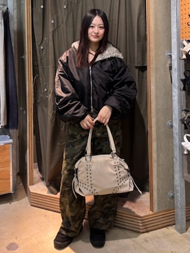 「WHO'S WHO gallery（フーズフーギャラリー）の【UNISEX/サイズ展開あり】2WAYリバーシブルファーブルゾン（ブルゾン、ブラック系）」を使った、mashiroさん（レディース・153cm）の秋コーディネート