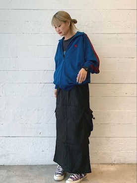 「カーゴスカート」｜「アイテム（ブルゾン）」を使った、FREDY&GLOSTER stylingさん（レディース・160cm）の秋コーディネート
