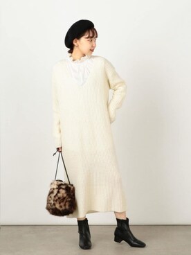 「オールホワイト」｜「アイテム（ハンチング/ベレー帽）」を使った、FREDY&GLOSTER stylingさん（レディース・160cm）の秋コーディネート