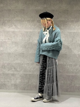 「ボウタイブラウス」｜「アイテム（ハンチング/ベレー帽）」を使った、FREDY&GLOSTER stylingさん（レディース・167cm）の冬コーディネート