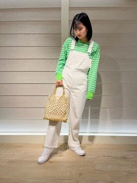 「アイテム（オールインワン・サロペット、ホワイト系）」を使った、FREDY&GLOSTER stylingさん（レディース・160cm）の春コーディネート