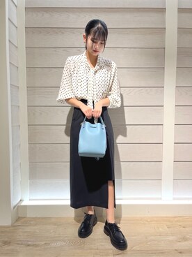 「ボウタイ」｜「アイテム（アクセサリー）」を使った、FREDY&GLOSTER stylingさん（レディース・162cm）の秋コーディネート