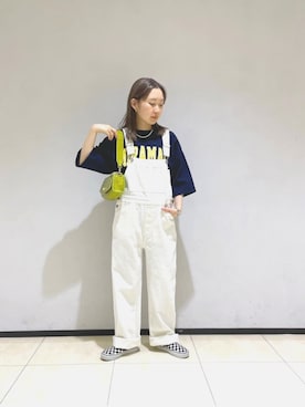 「アイテム（オールインワン・サロペット、ホワイト系）」を使った、FREDY&GLOSTER stylingさん（レディース・160cm）の春コーディネート