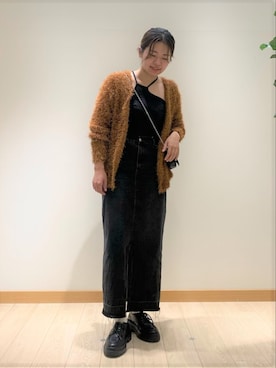 「アイテム（デニムスカート、グレー系）」を使った、FREDY&GLOSTER stylingさん（レディース・160cm）の秋コーディネート