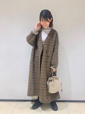 「レザー」｜「アイテム（ノーカラーコート）」を使った、FREDY&GLOSTER stylingさん（レディース・157cm）の秋コーディネート