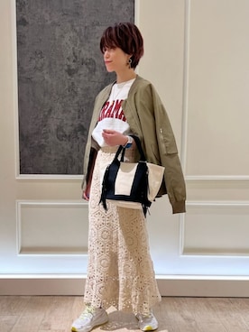 「フリンジバッグ」｜「アイテム（MA-1）」を使った、FREDY&GLOSTER stylingさん（レディース・160cm）の春コーディネート