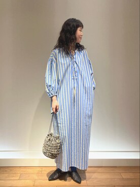 「ブルーコーデ」｜「アイテム（シャツワンピース）」を使った、FREDY&GLOSTER stylingさん（レディース・160cm）の春コーディネート