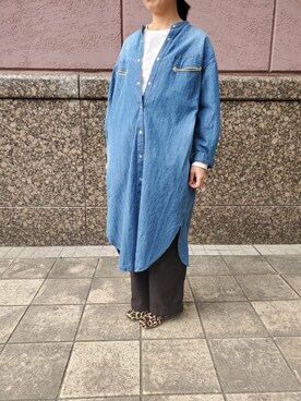 「デニムシャツ」｜「アイテム（シャツワンピース）」を使った、FREDY&GLOSTER stylingさん（レディース・160cm）の冬コーディネート