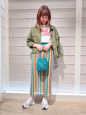 「巾着バッグ」｜「アイテム（ミリタリージャケット）」を使った、FREDY&GLOSTER stylingさん（レディース・160cm）の春コーディネート