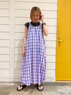 「パープル×黒」｜「アイテム（Tシャツ/カットソー）」を使った、FREDY&GLOSTER stylingさん（レディース・160cm）の春コーディネート