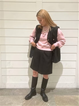 「ネコ」｜「アイテム（スウェット）」を使った、FREDY&GLOSTER stylingさん（レディース・165cm）の秋コーディネート