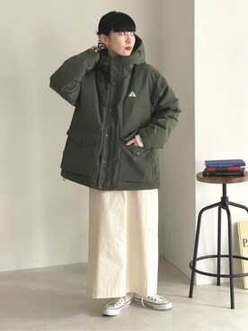 「カーゴスカート」｜「アイテム（ダウンジャケット/コート）」を使った、FREDY&GLOSTER stylingさん（レディース・155cm）の秋コーディネート