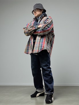 「アイテム（デニムパンツ）」を使った、テツロウ+さん（メンズ・165cm）の秋コーディネート