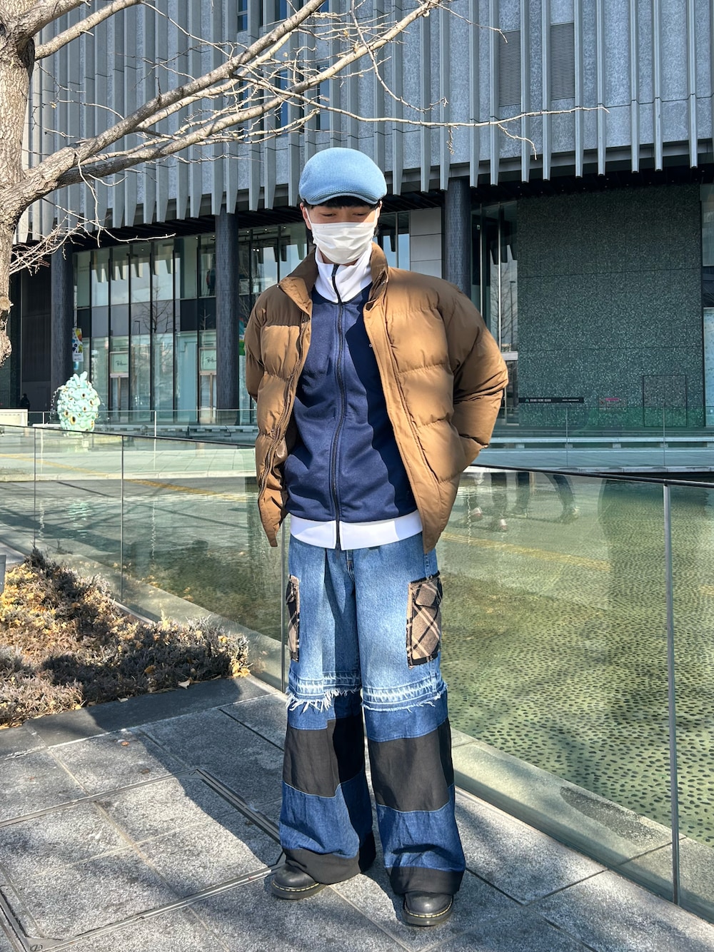 「カジュアルコーデ、おでかけコーデ、冬、秋、休日コーデ、古着MIX、おしゃれさんと繋がりたい、ハンチング、差し色コーデ、秋コーデ」｜「OVERRIDEのOVERRIDE  WOOL KNIT HUNTING / オーバーライド（ハンチング/ベレー帽、ブルー系）」を使った、takatoさん（メンズ・170cm）の冬コーディネートの1枚目の写真