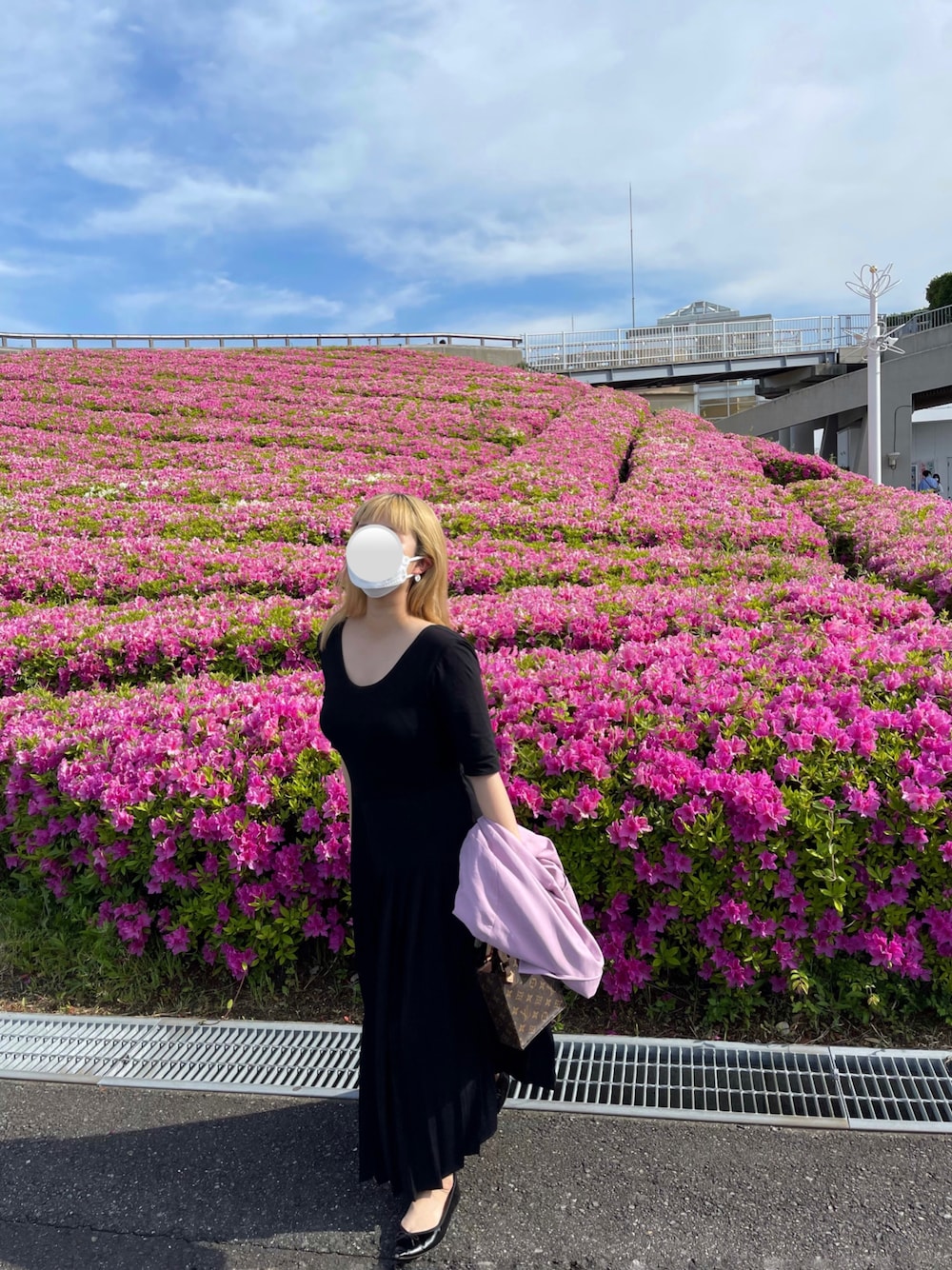 「キレイめ、ootd、ワンピース、プリーツスカート、淡路島、お花畑、SR、jouetie、LouisVuitton、低身長コーデ、休日コーデ、sy_ootd、フォロー、イイネ、お気に入り登録お願いします♡、instagram:sh_u41z」｜「SRのアイテム（ドレス、ブラック系）」を使った、sshuuさん（レディース・153cm）の春コーディネートの1枚目の写真