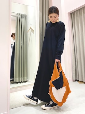 「プリーツバッグ」｜「アイテム（アクセサリー）」を使った、yukkoさん（レディース・155cm）の秋コーディネート
