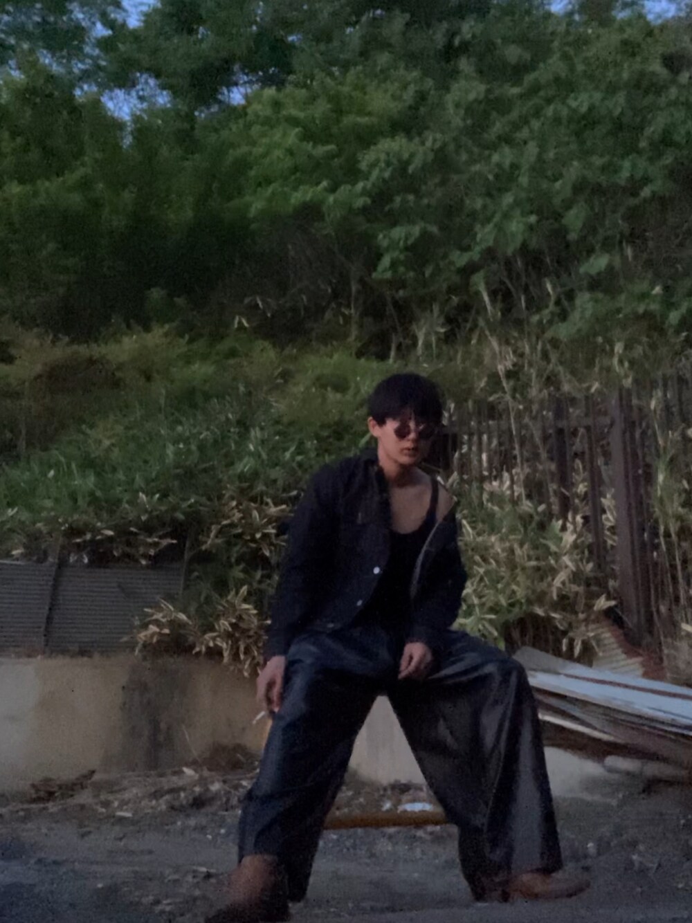 「今日のコーデ、レザー、ヨウジヤマモト、yohji yamamoto pour homme、Y-3、バイトウィーク」｜「Levi'sのアイテム（ジャケット/アウター、ブルー系）」を使った、wサメ握り一貫さん（メンズ・178cm）の春コーディネートの1枚目の写真