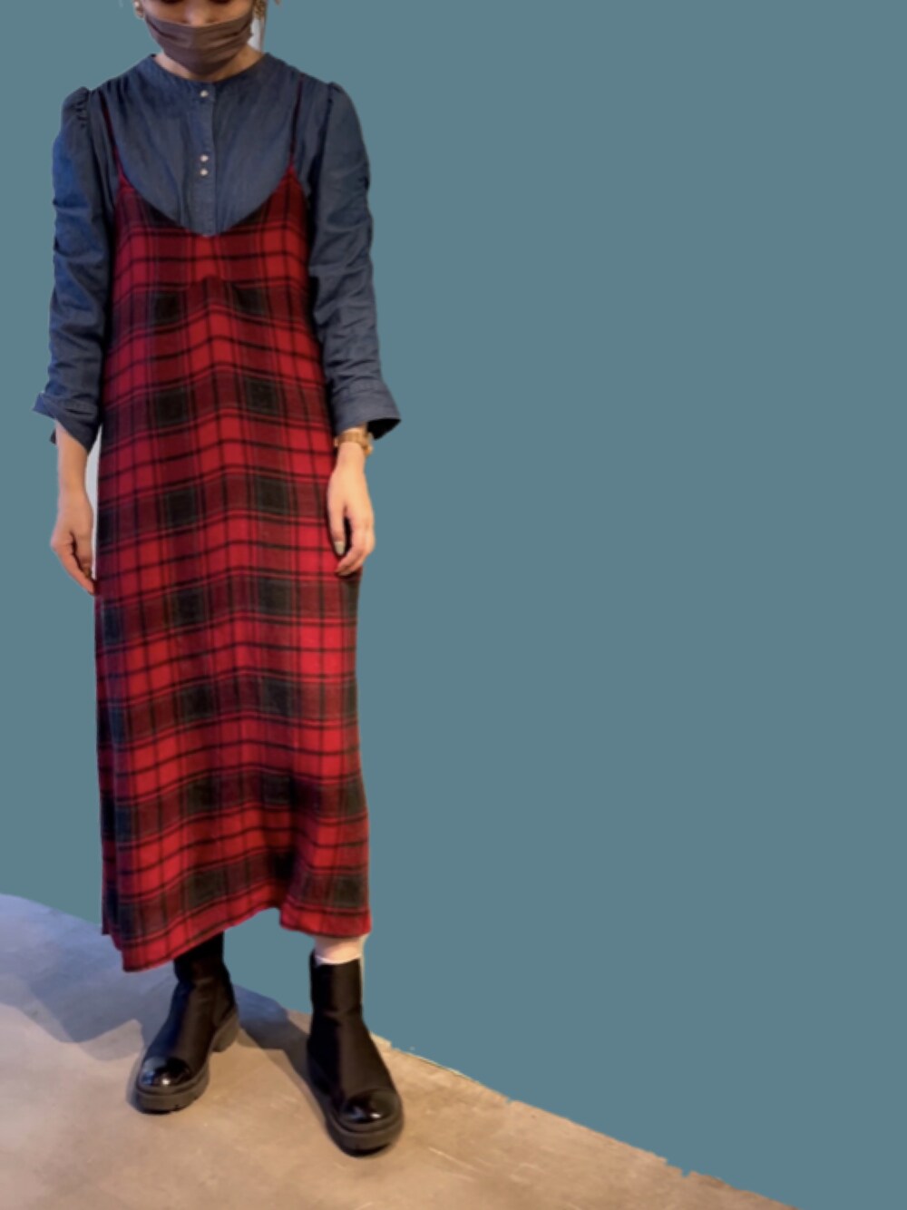 「チェック、オトナカジュアル」｜「ZARAのアイテム（ワンピース、レッド系）」を使った、azureさん（レディース・160cm）の秋コーディネートの1枚目の写真