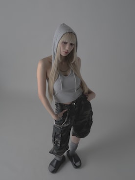 「アイテム（カーゴパンツ）」を使った、桃さん（レディース・164cm）の秋コーディネート
