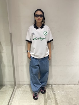 「XLARGE（エクストララージ）のCLASSIC SOCCER SHIRT（シャツ/ブラウス、ホワイト系）」を使った、RIRIさん（レディース・157cm）の春コーディネート