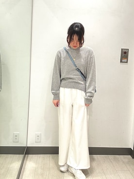 「URBAN RESEARCH(アーバンリサーチ)の『3サイズ展開』綿麻デニムイージーパンツ(デニムパンツ、ホワイト系)」を使った、yukichiさん(レディース・162cm)の春コーディネート