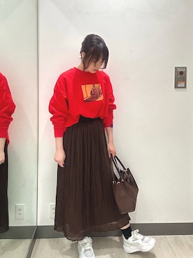 「URBAN RESEARCH(アーバンリサーチ)の別注/Disney/ビッグスウェット(スウェット、レッド系)」を使った、yukichiさん(レディース・162cm)の夏コーディネート