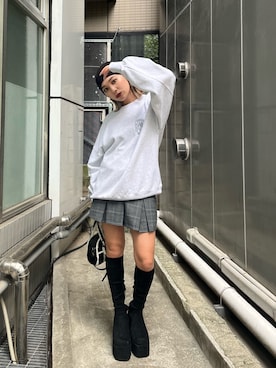 「EMODA」｜「アイテム（スウェット）」を使った、市川あん(EMODA)さん（レディース・153cm）の夏コーディネート