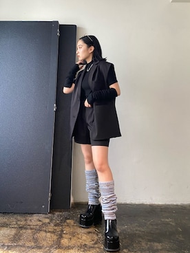 「EMODA（エモダ）のアイテム（ベスト）」を使った、市川あん(EMODA)さん（レディース・153cm）の夏コーディネート